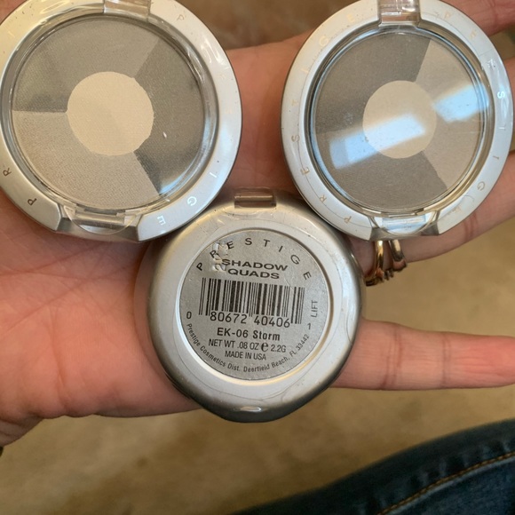 Prestige Eye Shadow Quads EK-06 STORM . - Picture 3 of 4